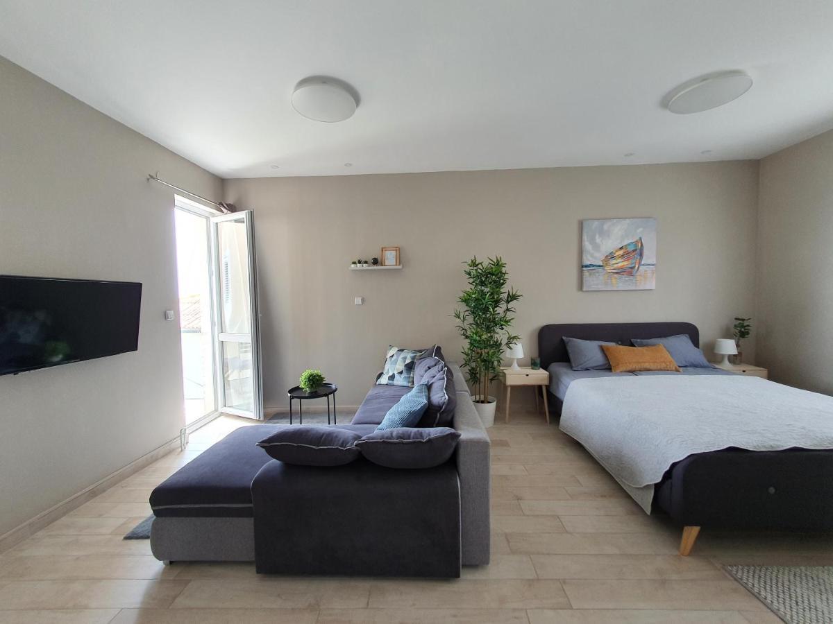 Apartment Danijela Novalja Kültér fotó