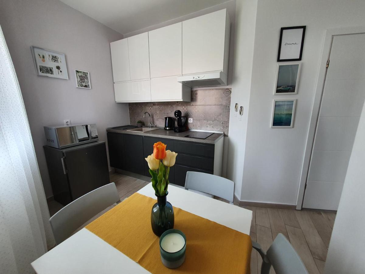 Apartment Danijela Novalja Kültér fotó