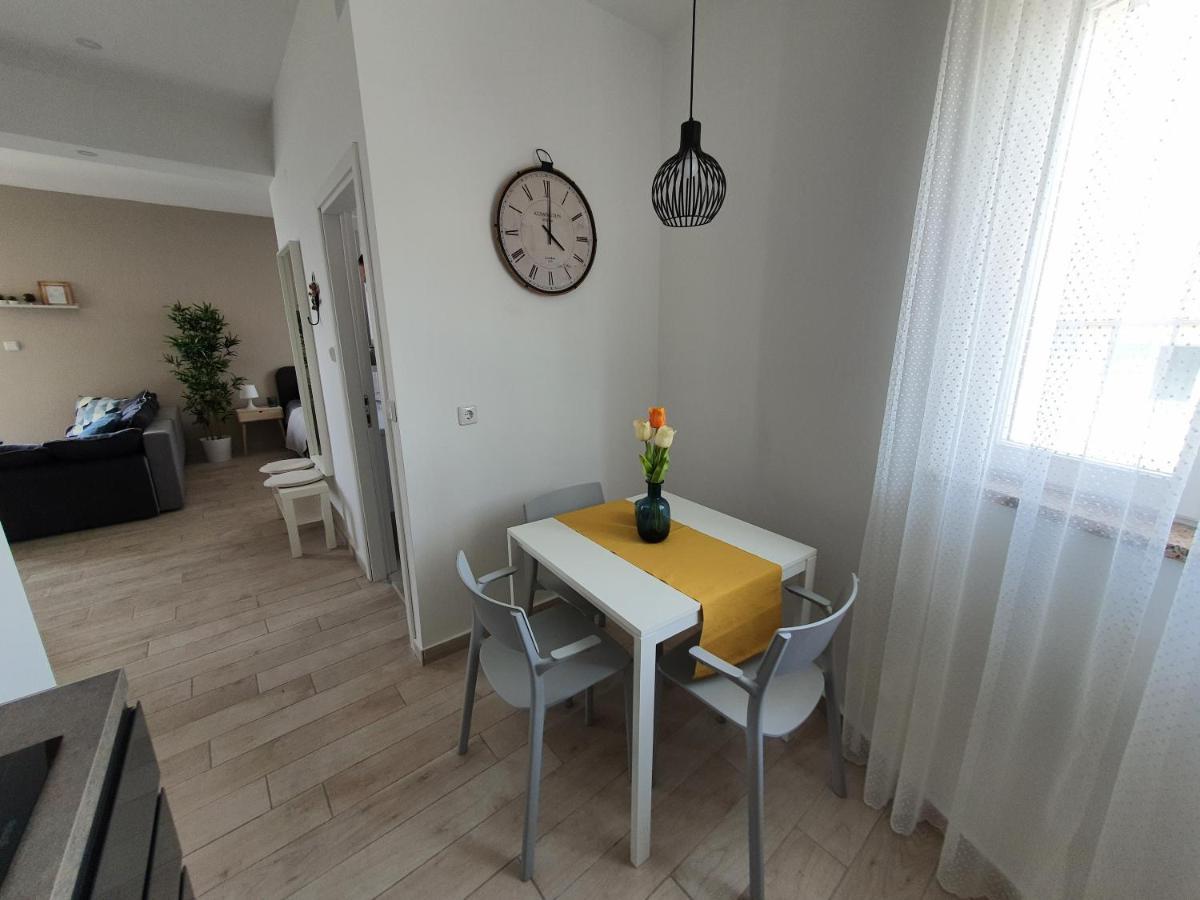 Apartment Danijela Novalja Kültér fotó